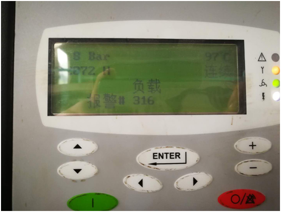 由于油品問題導致油氣分離器壓差高，空壓機潤滑油結膠，油濾堵塞，機器高溫報警(圖2)